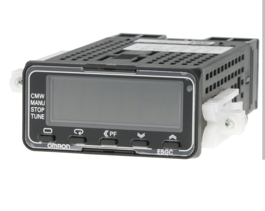 Controlador de temperatura OMRON E5GC-RX1A6M-000