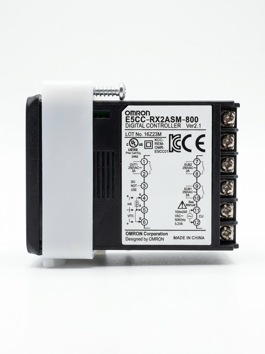 Control de temperatura digital OMRON E5CC-RX2ASM-800, salida por relevador, 100–240 VCA