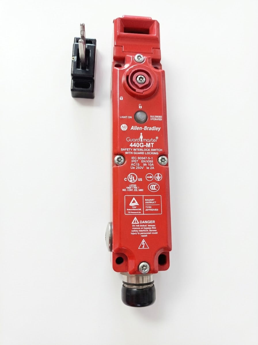Interruptor de seguridad con bloqueo por solenoide Allen-Bradley 440G-MT